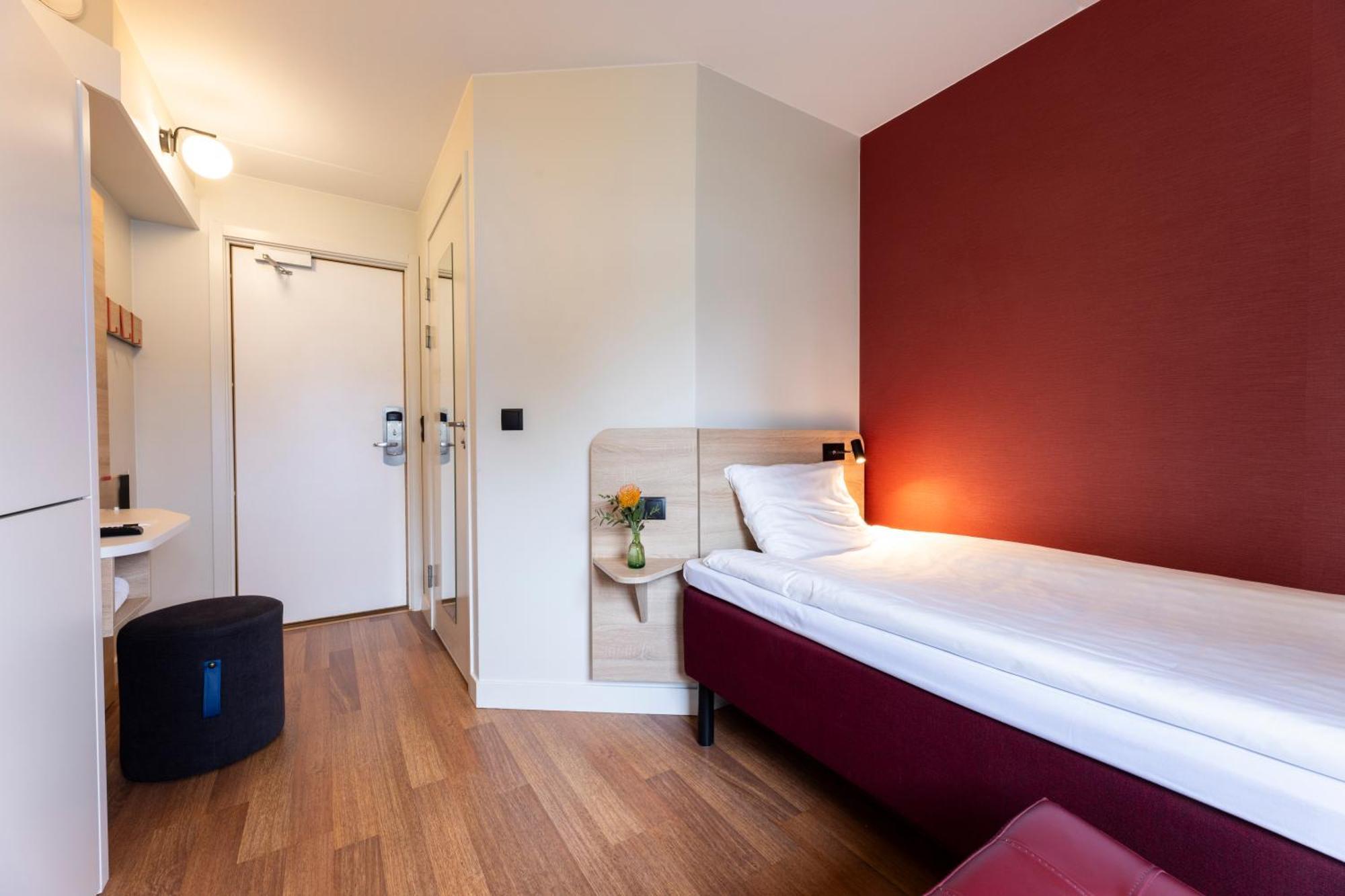 Hotel Good Morning Oerebro Exterior foto